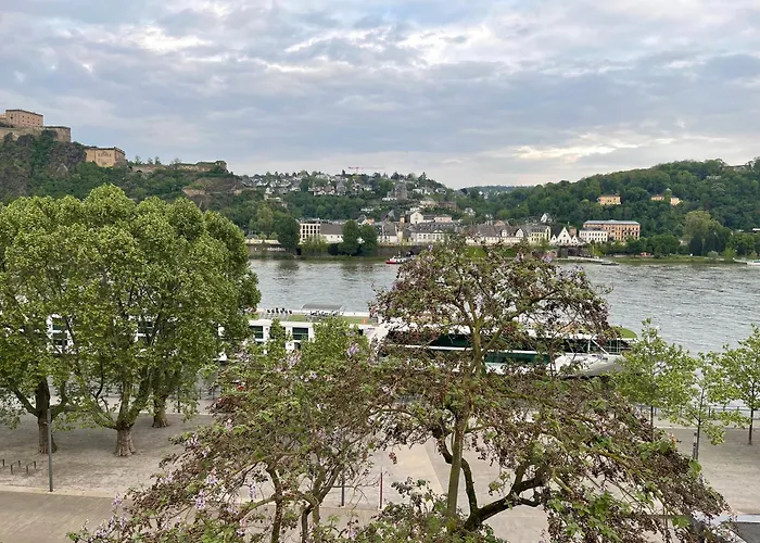 アパート Rheinblick Apartment- Park And